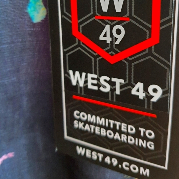 West 49 Colorful Palm Print Graphic Tee Top - Picture 5 of 6